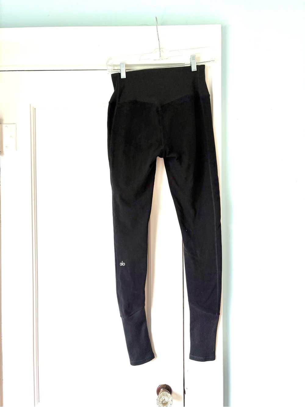Alo Yoga High Waist Alosoft Lounge Leggings Black XS Ribbed Cuffs Luxury Active